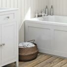 Bead and butt panelling in bathroom